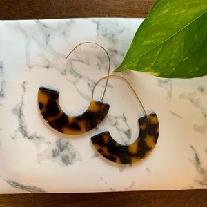 Tortoise acrylic earrings